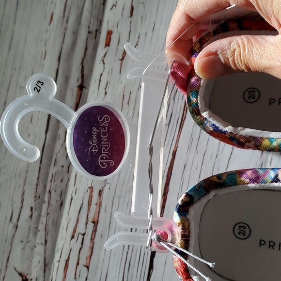 🆕️ DISNEY PRINCESS SLIP-ON SNEAKERS 👑 - Picture 7 of 8